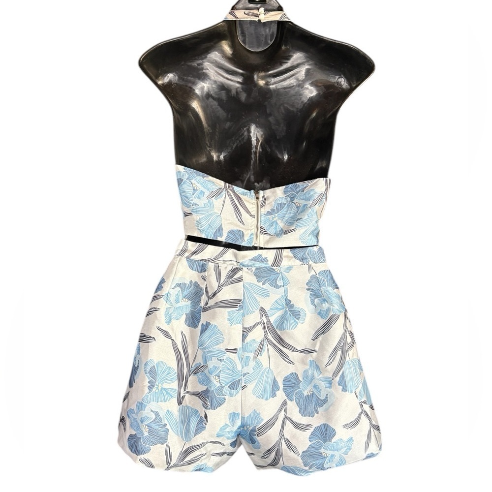 American threads Women’s floral Shorts set White Blue size, Small preloved - Picture 4 of 10
